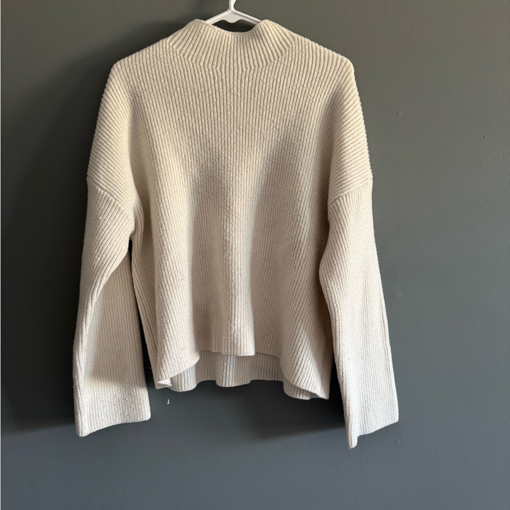 Abercrombie & Fitch Cream Turtleneck Sweater